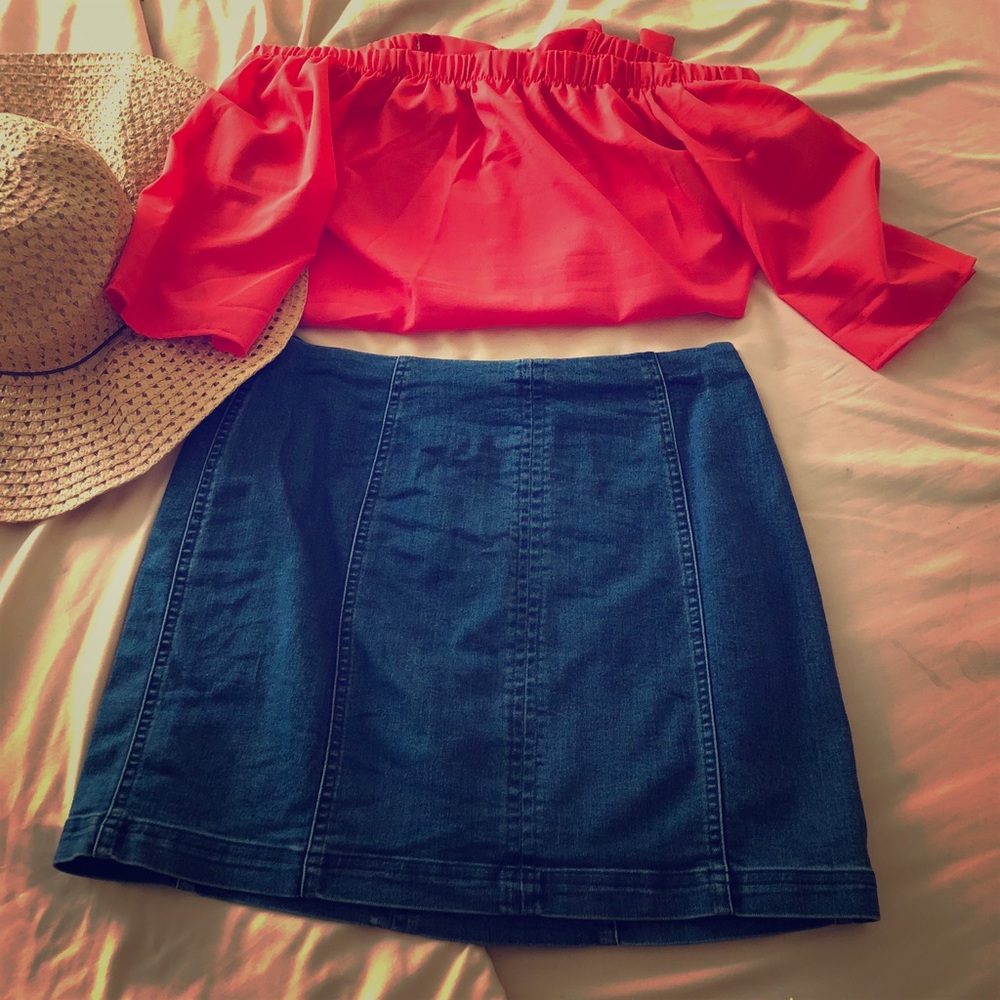 Mini Skirt NWOT